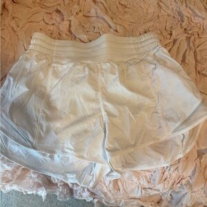 lululemon hotty hot 2.5 white